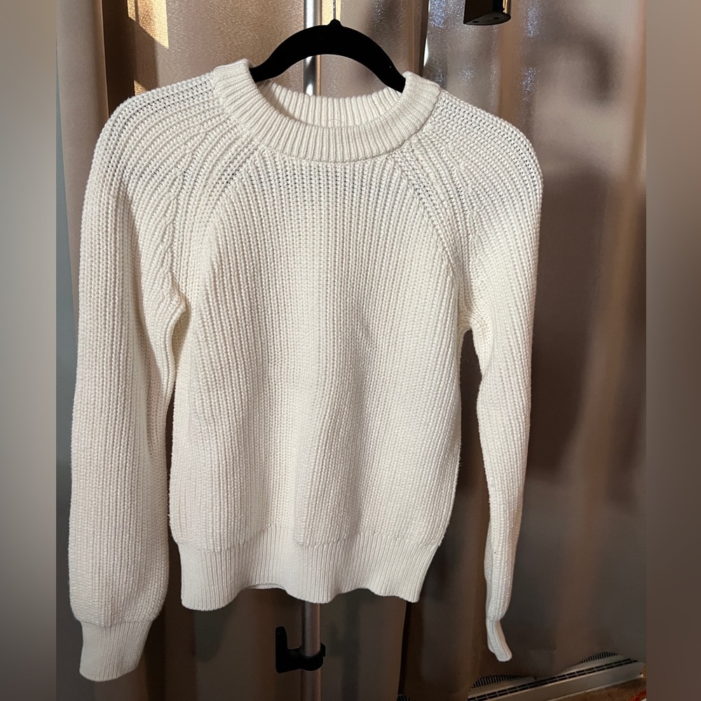 Evereve Cream Crewneck Ribbed Sweater
